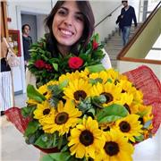 Laureata in Fisica impartisce lezioni di Fisica, Matematica e geometria per tutti i gradi scolastici